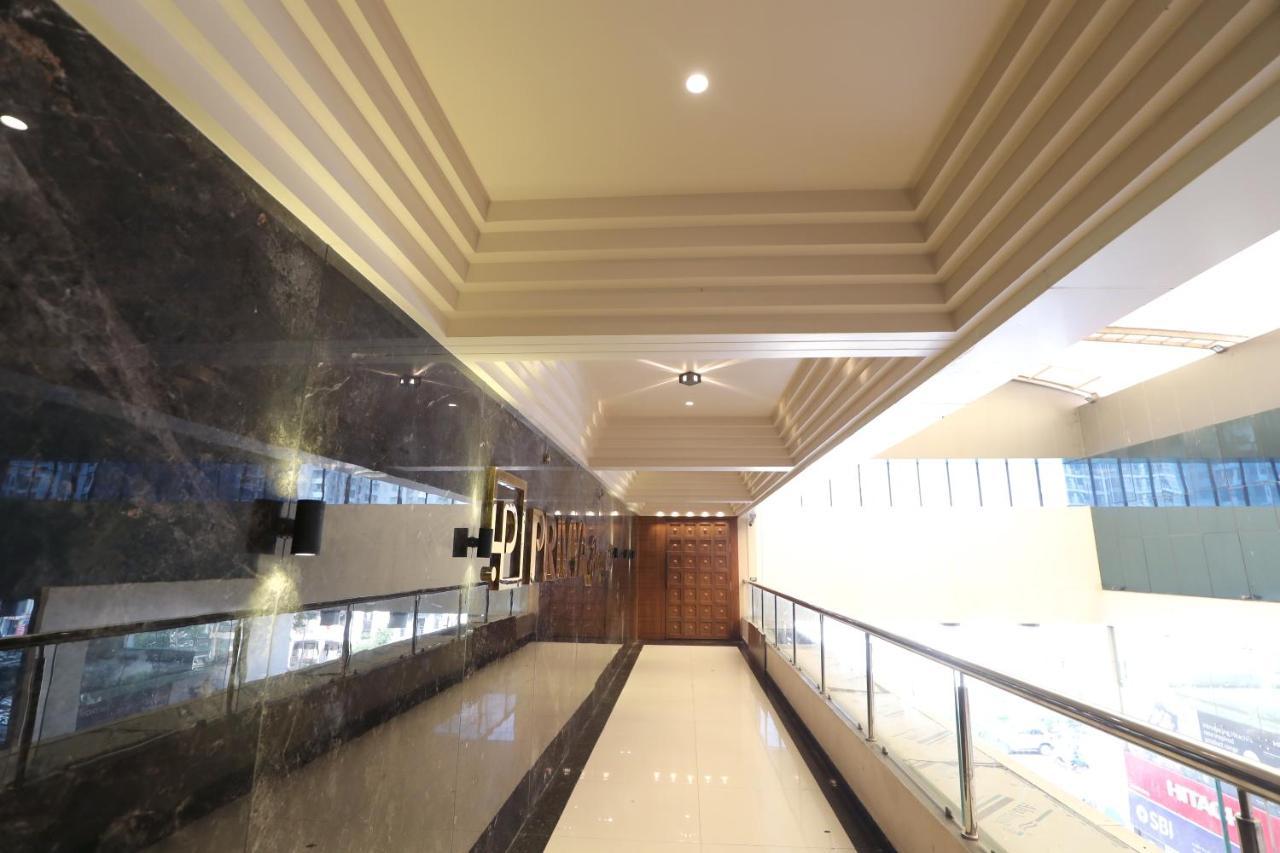 Hotel Privya Rooms And Banquet Surat Exterior photo